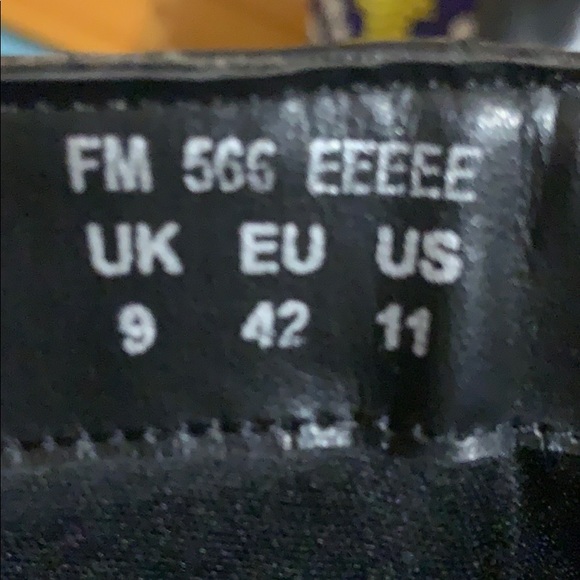 Simply Be Knee high black leather wide calf boots - Picture 4 of 5